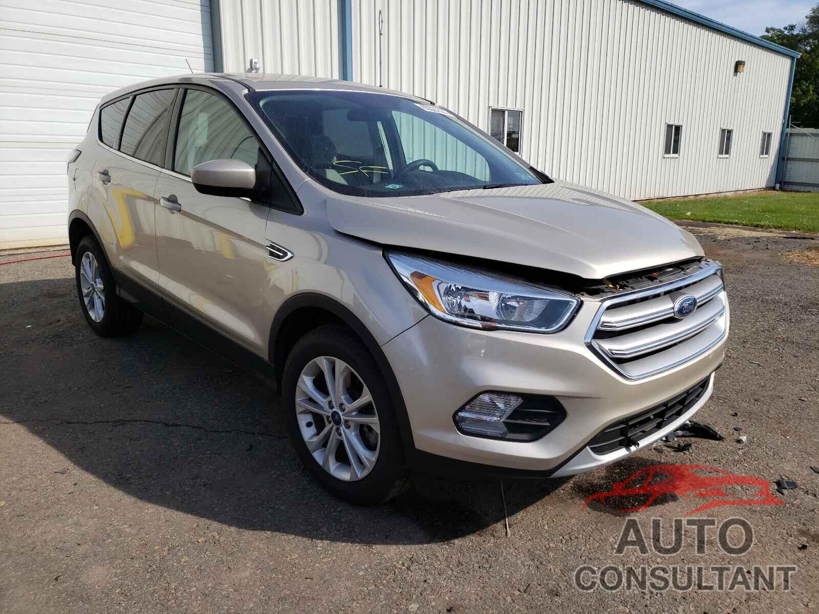 FORD ESCAPE 2017 - 1FMCU9GD0HUD15041