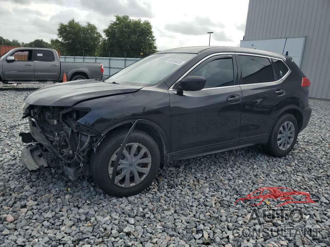 NISSAN ROGUE 2017 - KNMAT2MT3HP572307