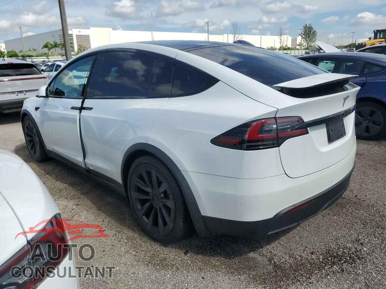 TESLA MODEL X 2023 - 7SAXCBE5XPF365726