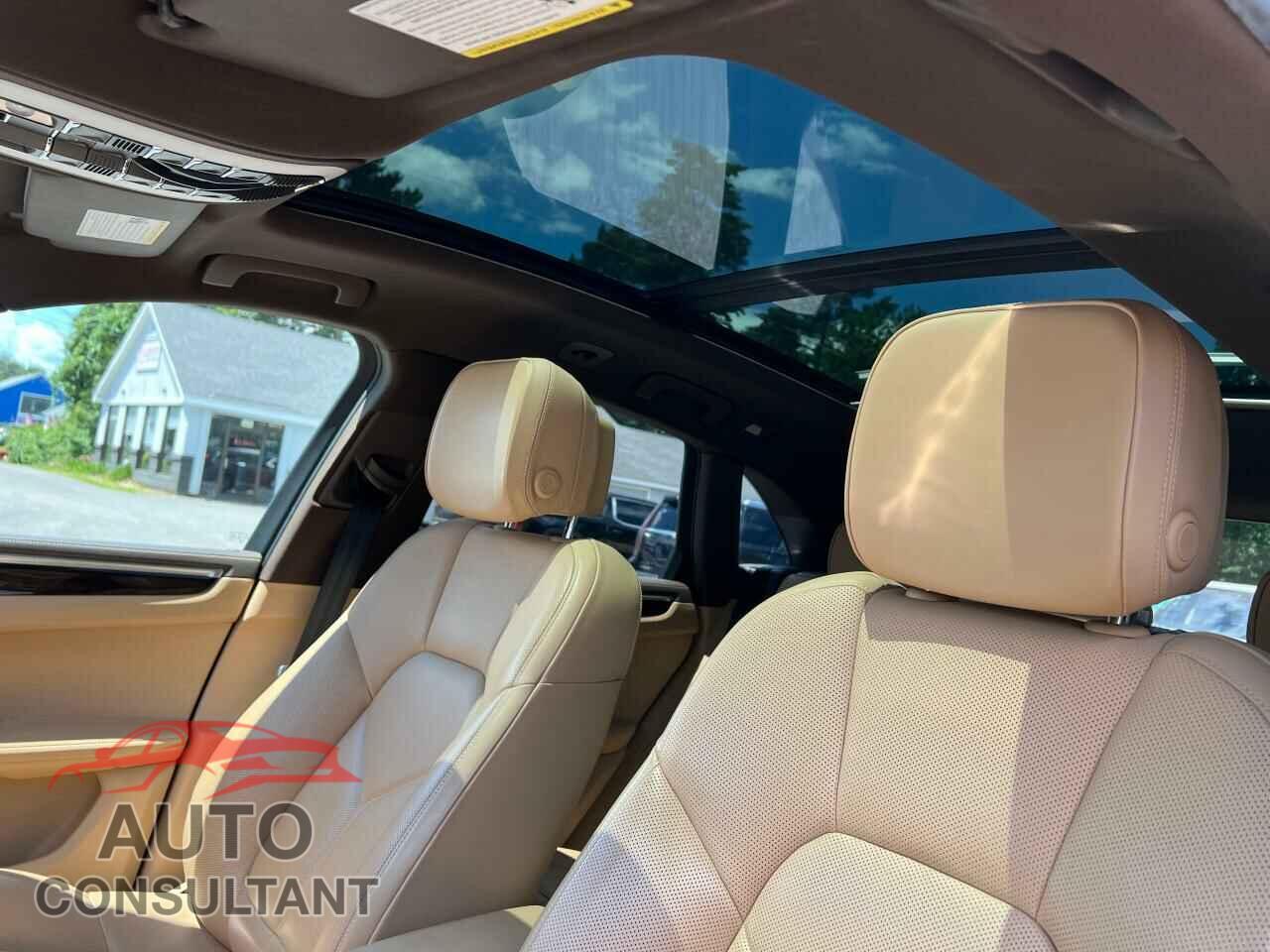 PORSCHE MACAN 2018 - WP1AB2A59JLB35156