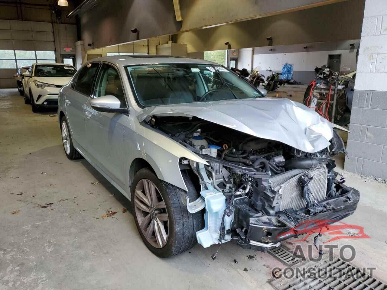 VOLKSWAGEN PASSAT 2017 - 1VWGT7A39HC057618