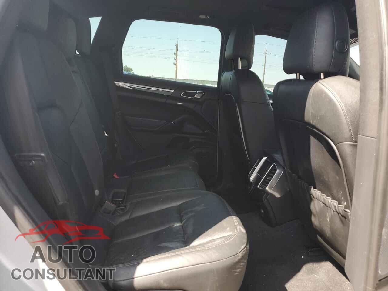 PORSCHE CAYENNE 2014 - WP1AF2A28ELA31595