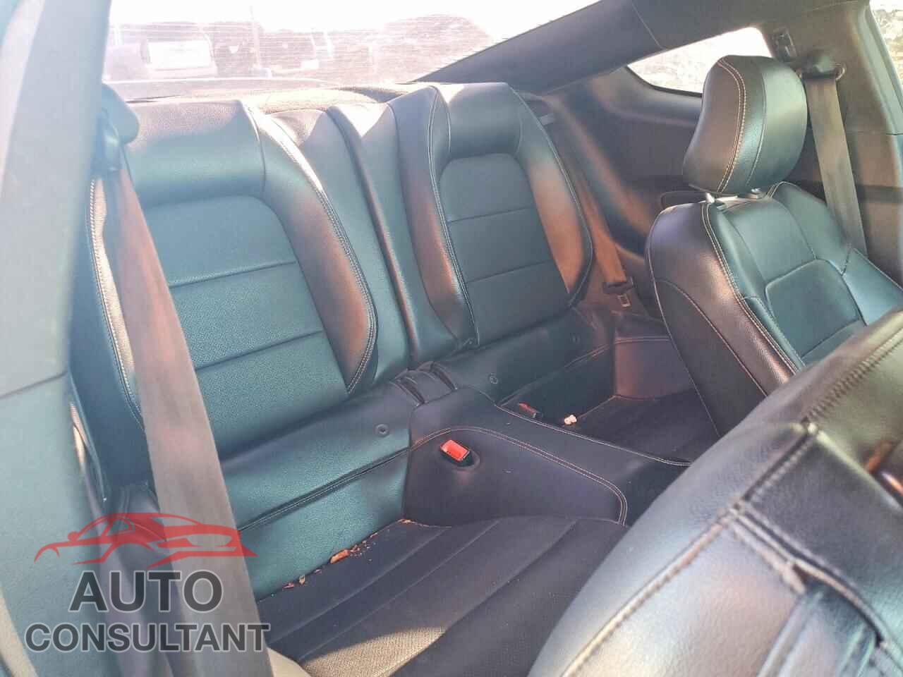 FORD MUSTANG 2018 - 1FA6P8CF5J5143377