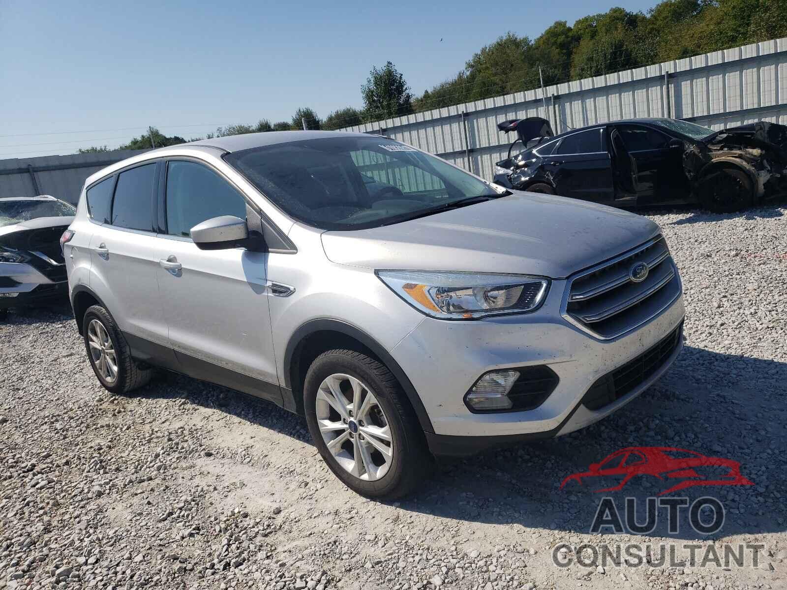 FORD ESCAPE 2017 - 1FMCU0GD9HUA62975