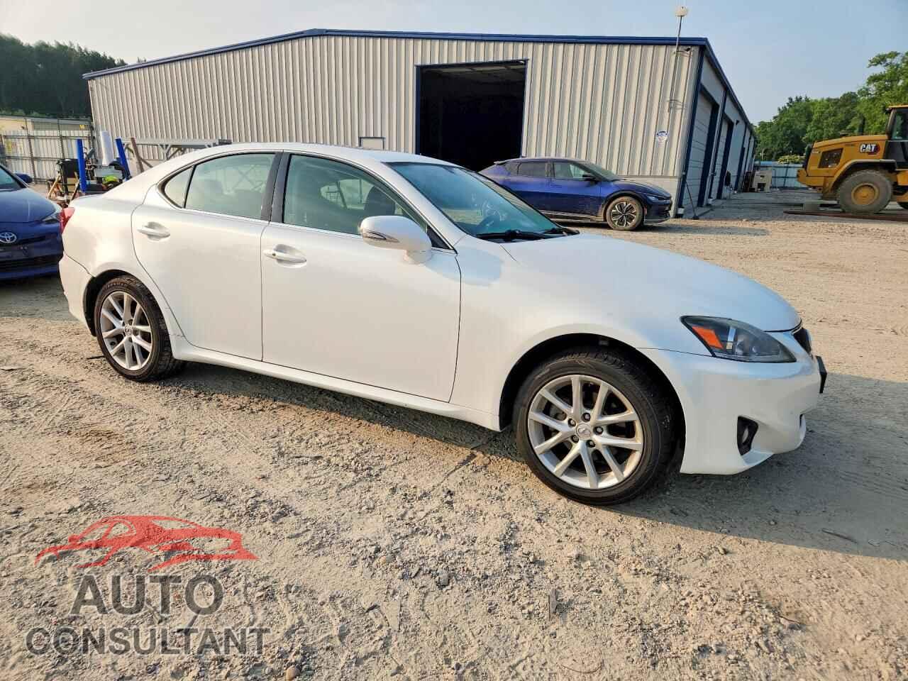 LEXUS IS 2012 - JTHCF5C25C5056057
