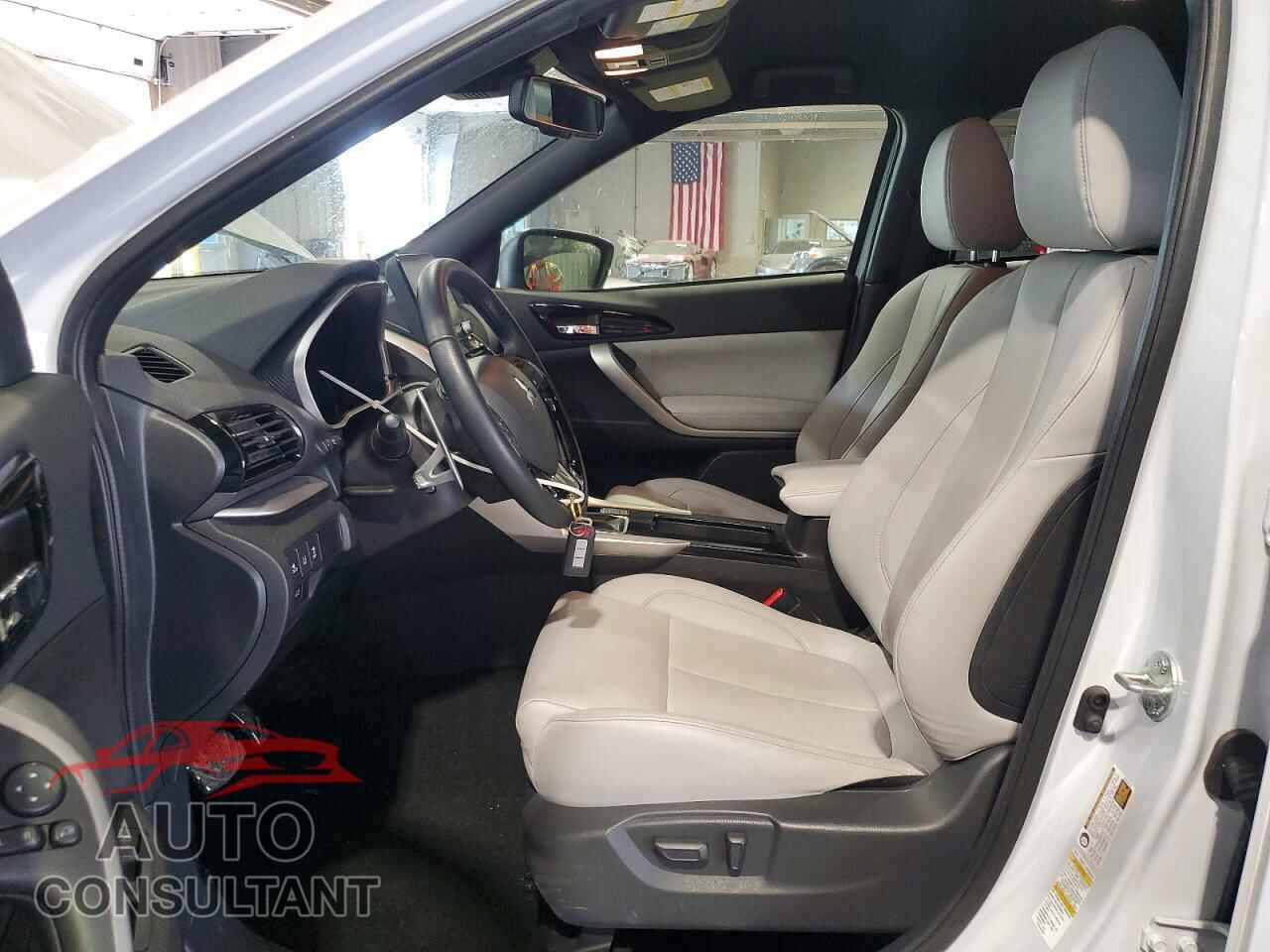 MITSUBISHI ECLIPSE 2024 - JA4ATWAA9RZ033488