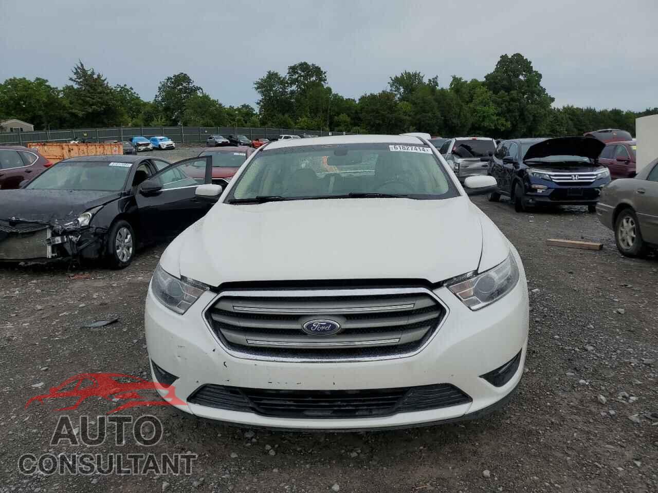 FORD TAURUS 2016 - 1FAHP2E85GG139119