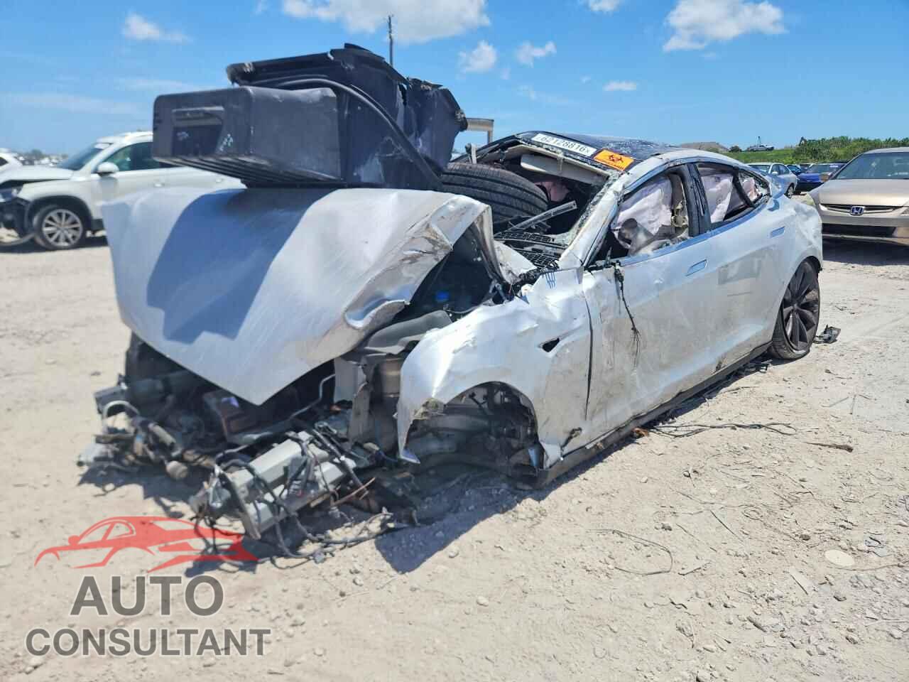 TESLA MODEL S 2013 - 5YJSA1DP8DFP17062