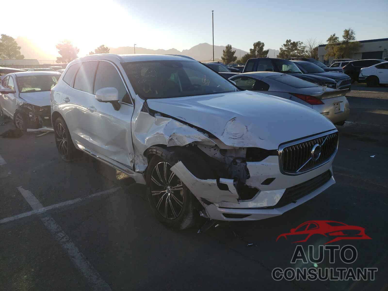 VOLVO XC60 2018 - LYV102RL2JB113613