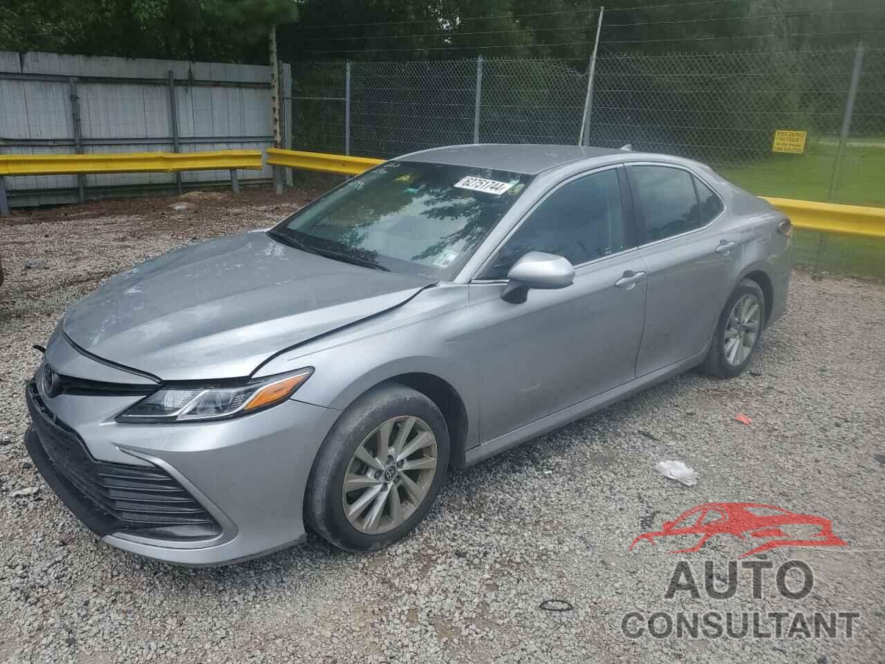 TOYOTA CAMRY 2022 - 4T1C11AK4NU659310