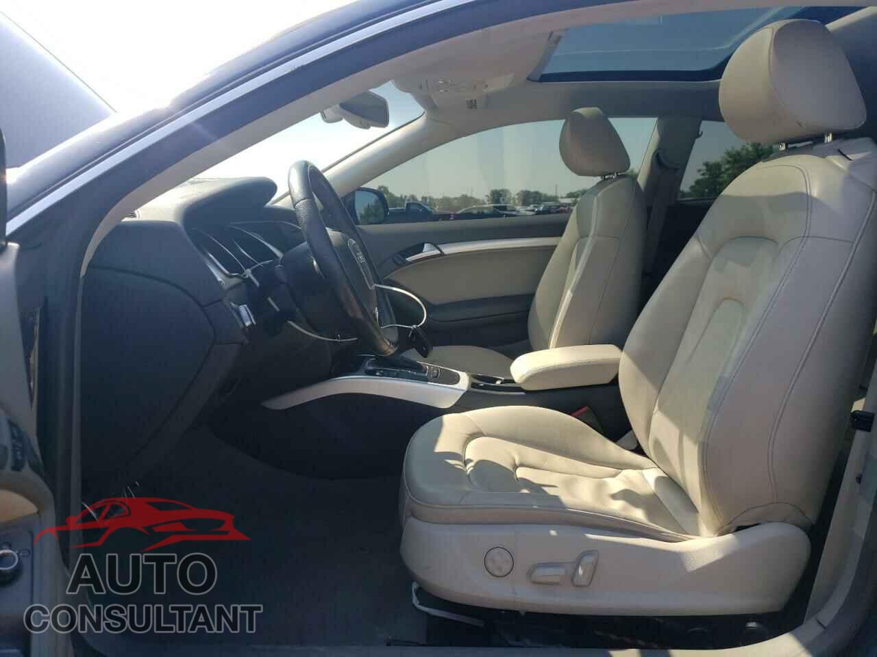 AUDI A5 2012 - WAULFBFR3CA004875