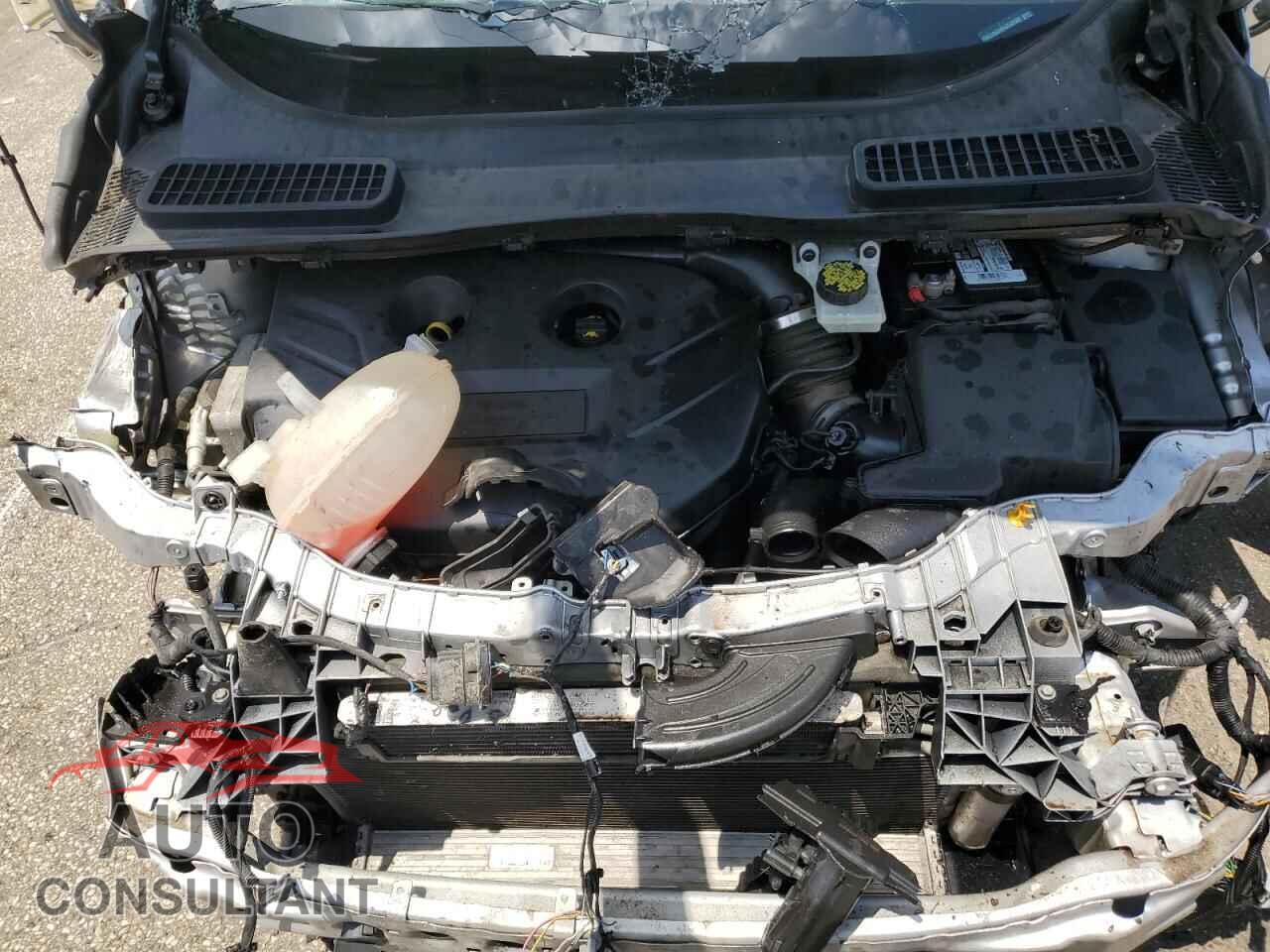 FORD ESCAPE 2017 - 1FMCU9G94HUE45500