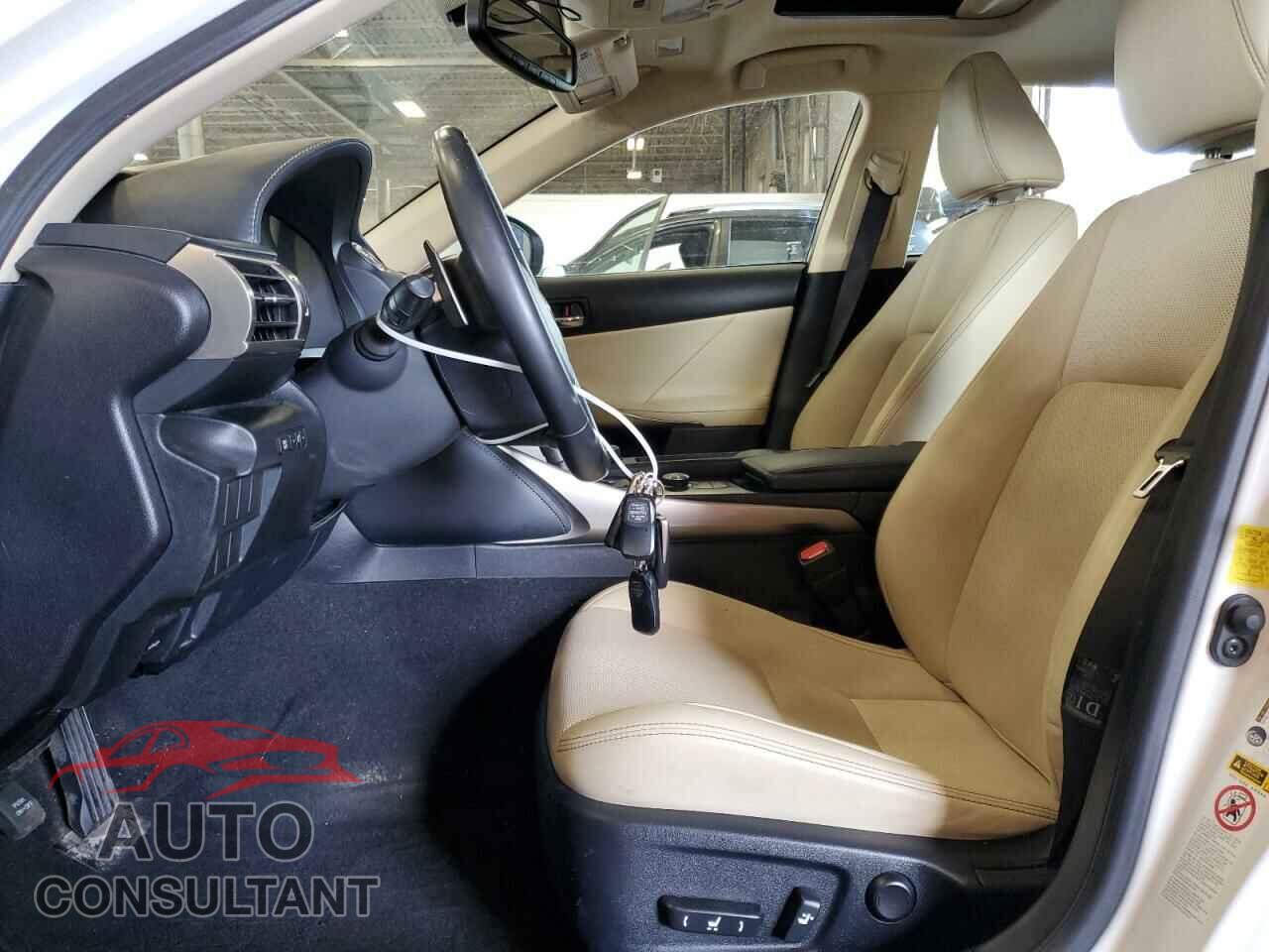 LEXUS IS 2015 - JTHCF1D22F5016112