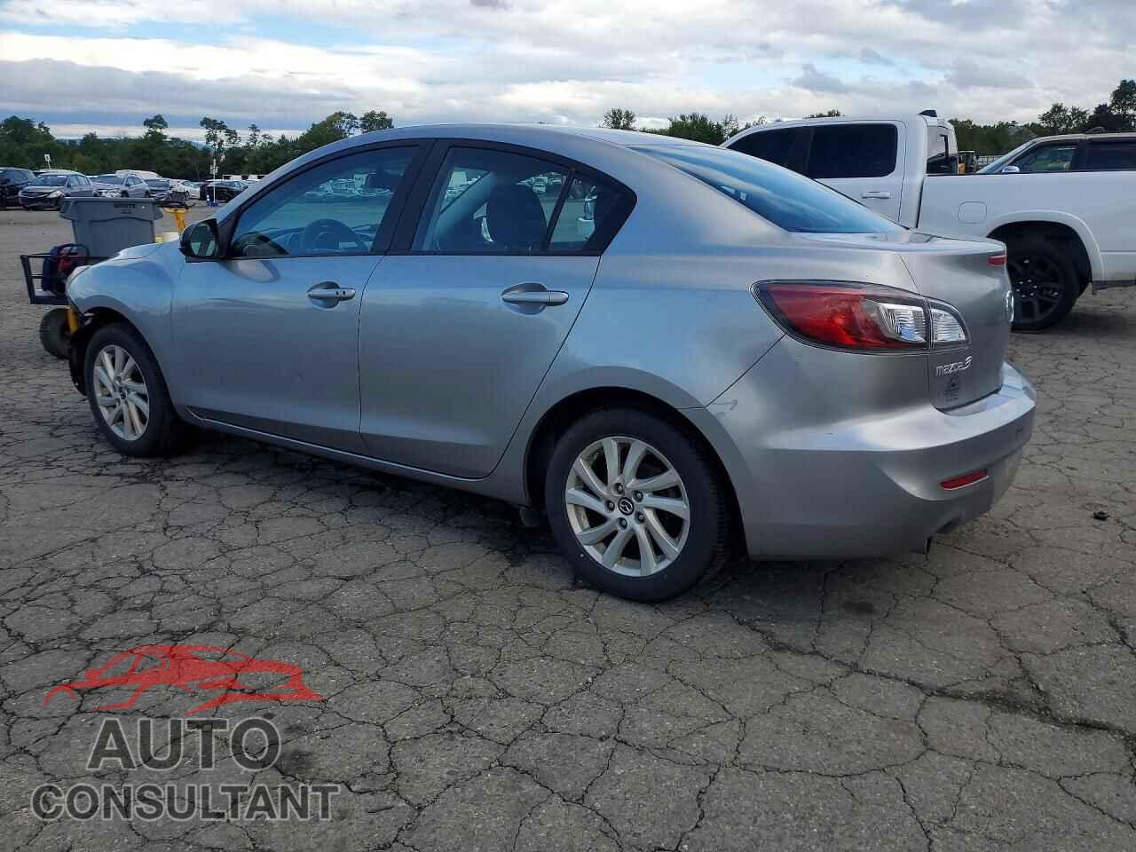MAZDA 3 2013 - JM1BL1VP2D1820012