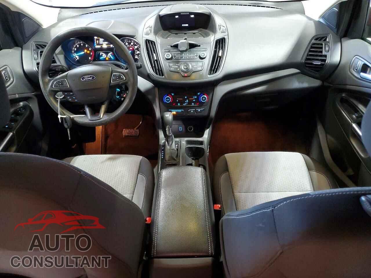 FORD ESCAPE 2017 - 1FMCU9GD5HUD71279