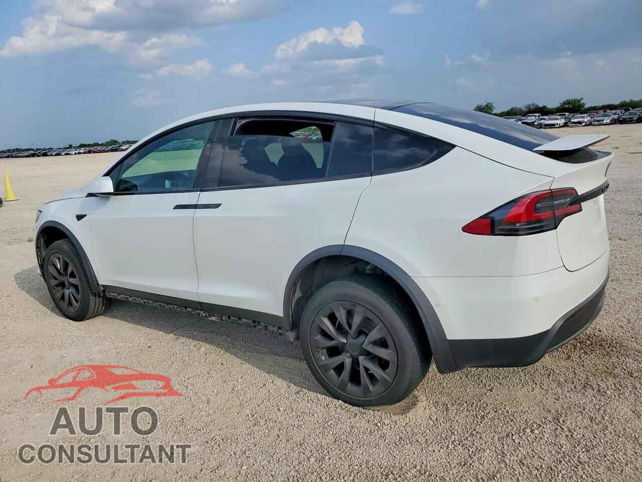 TESLA MODEL X 2022 - 7SAXCBE50NF329007