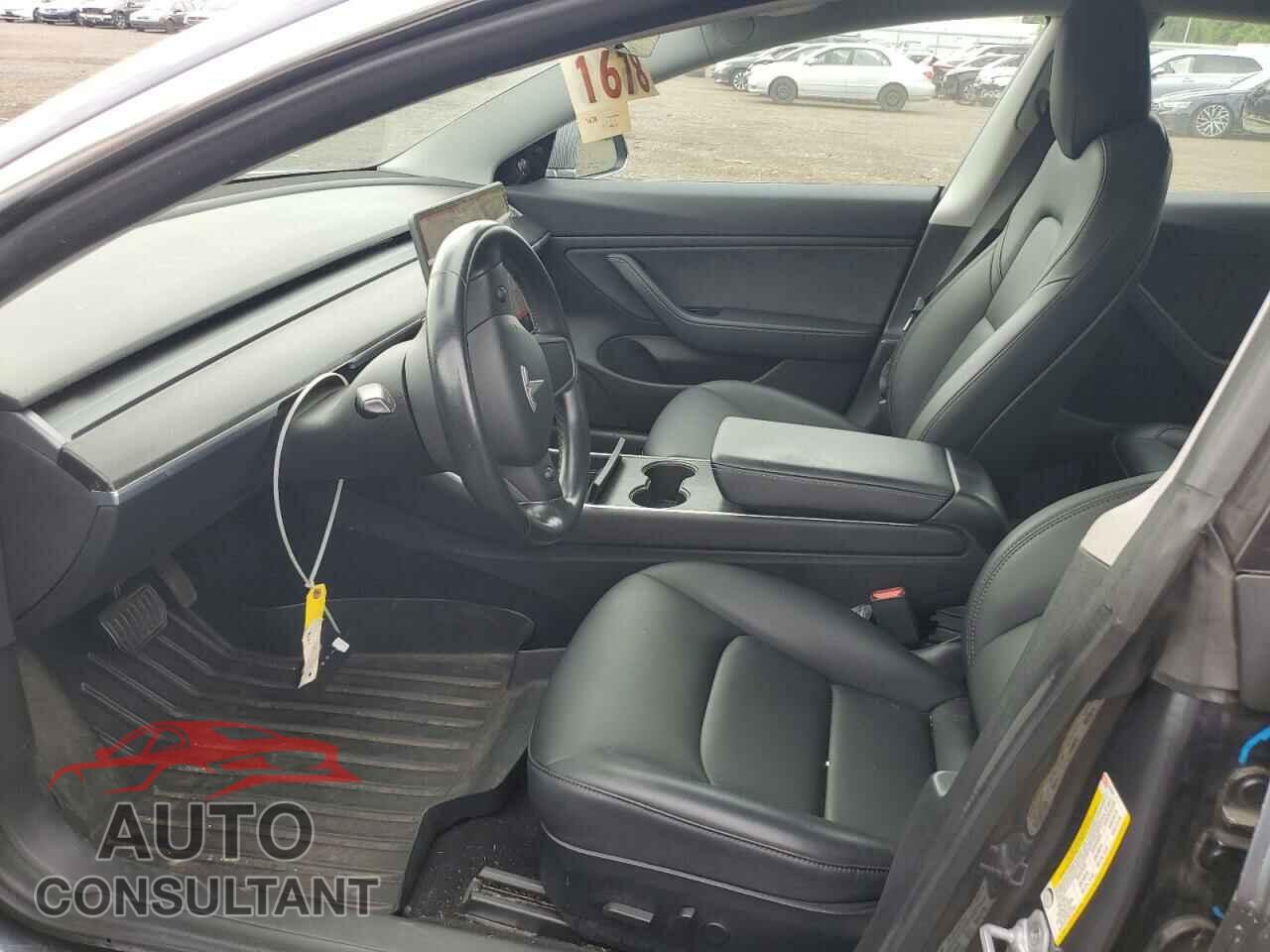 TESLA MODEL 3 2019 - 5YJ3E1EB7KF205897