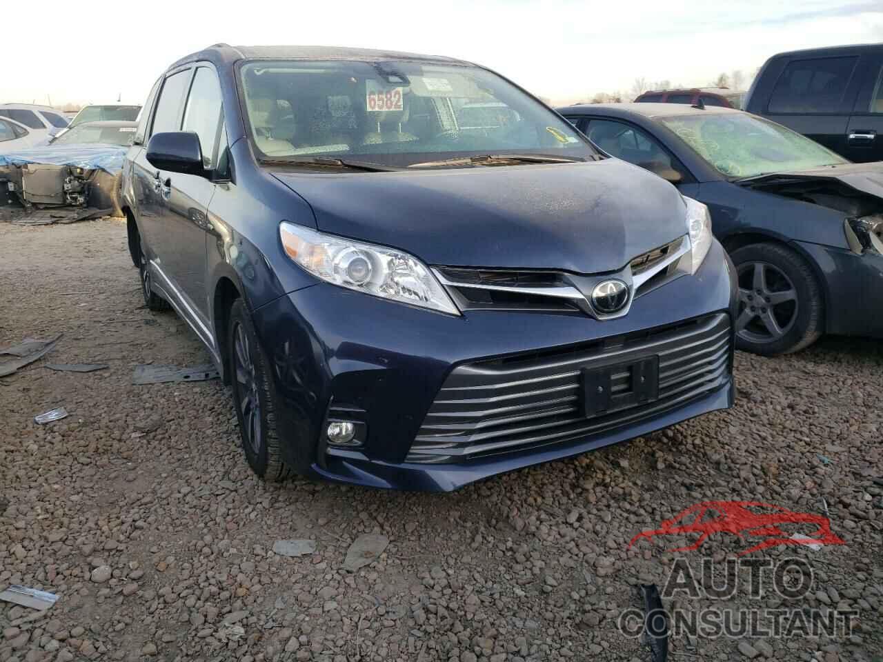 TOYOTA SIENNA 2018 - 5TDDZ3DC5JS208175