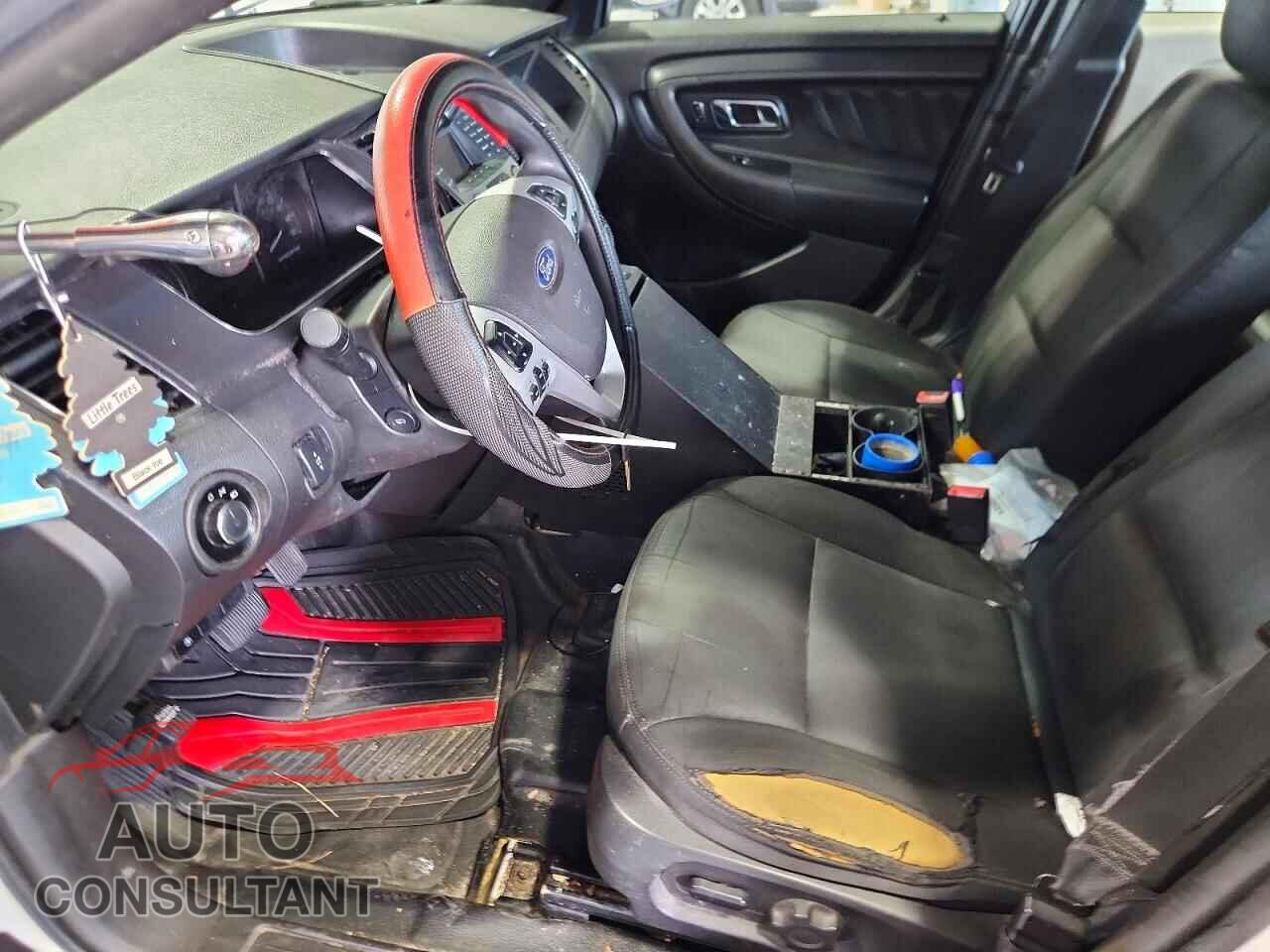 FORD TAURUS 2017 - 1FAHP2L87HG143676
