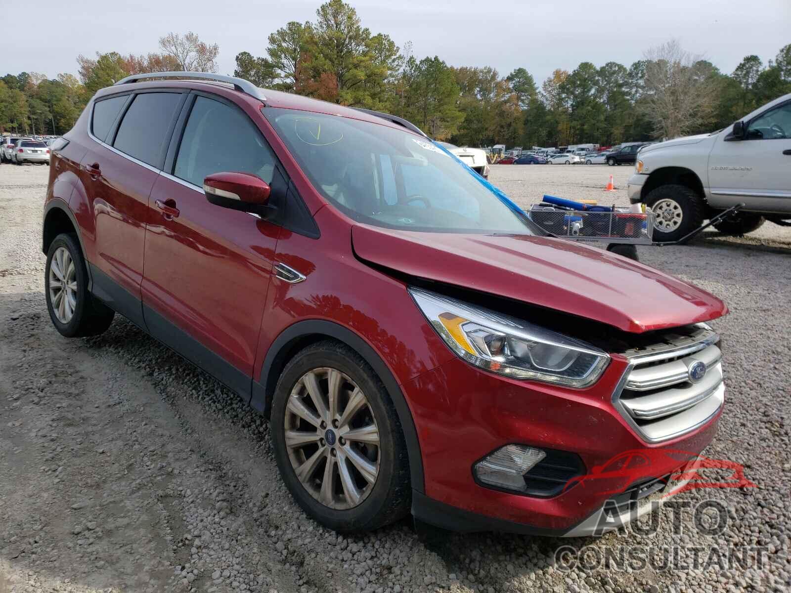 FORD ESCAPE 2017 - 1FMCU0J97HUA37769
