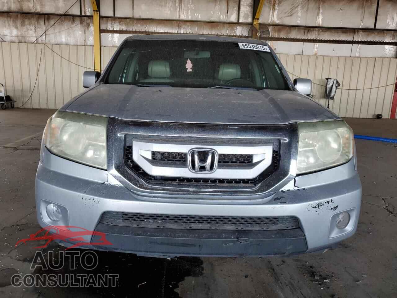 HONDA PILOT 2011 - 5FNYF3H68BB008833