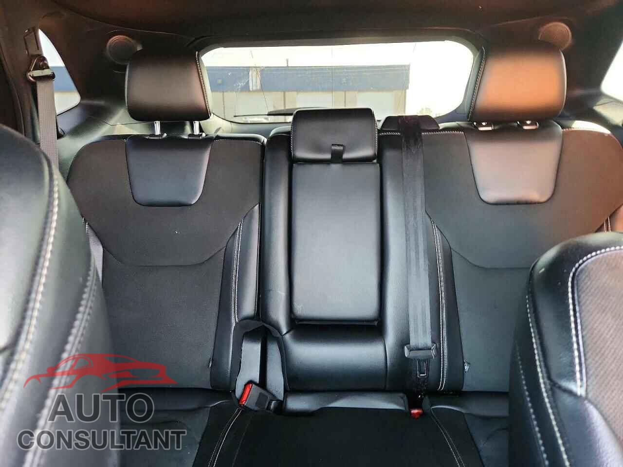 FORD EDGE 2019 - 2FMPK4AP5KBC18489