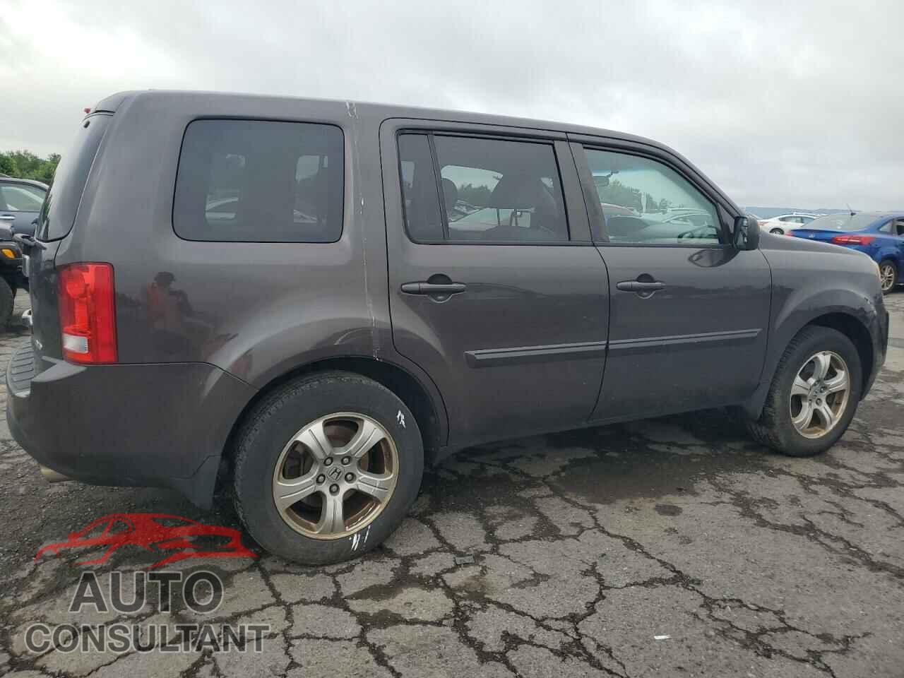 HONDA PILOT 2013 - 5FNYF4H44DB005273