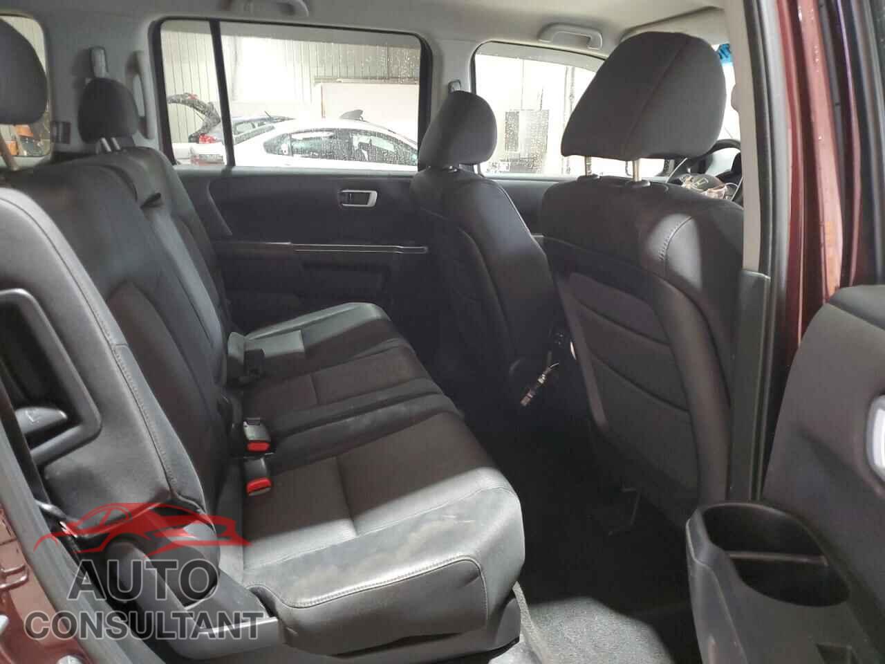 HONDA PILOT 2009 - 5FNYF38499B008901