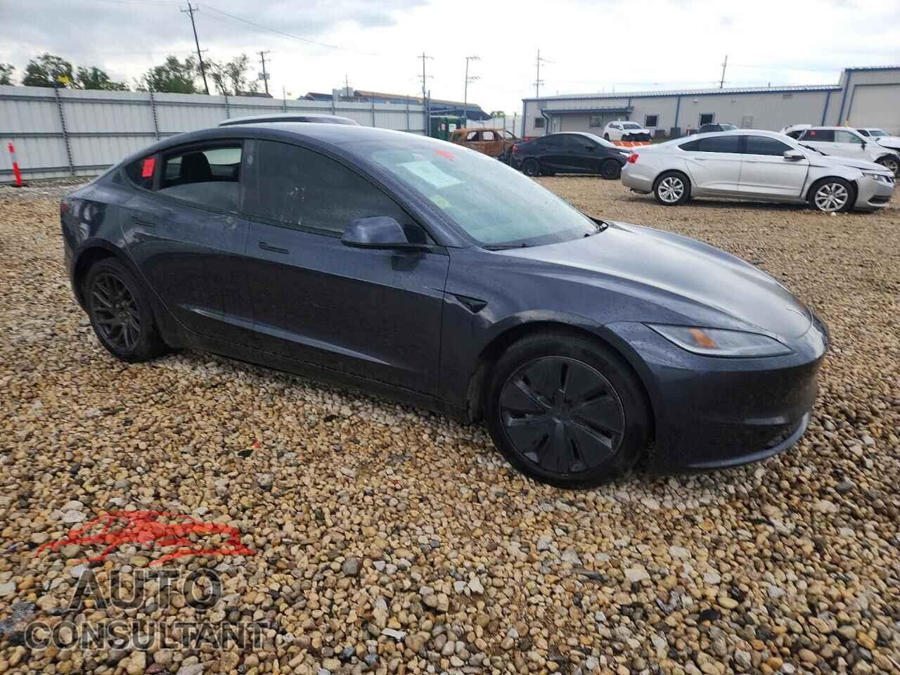 TESLA MODEL 3 2024 - 5YJ3E1EB4RF758582