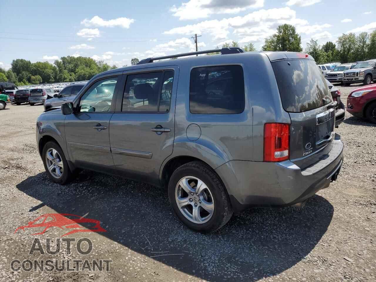 HONDA PILOT 2013 - 5FNYF4H49DB023218