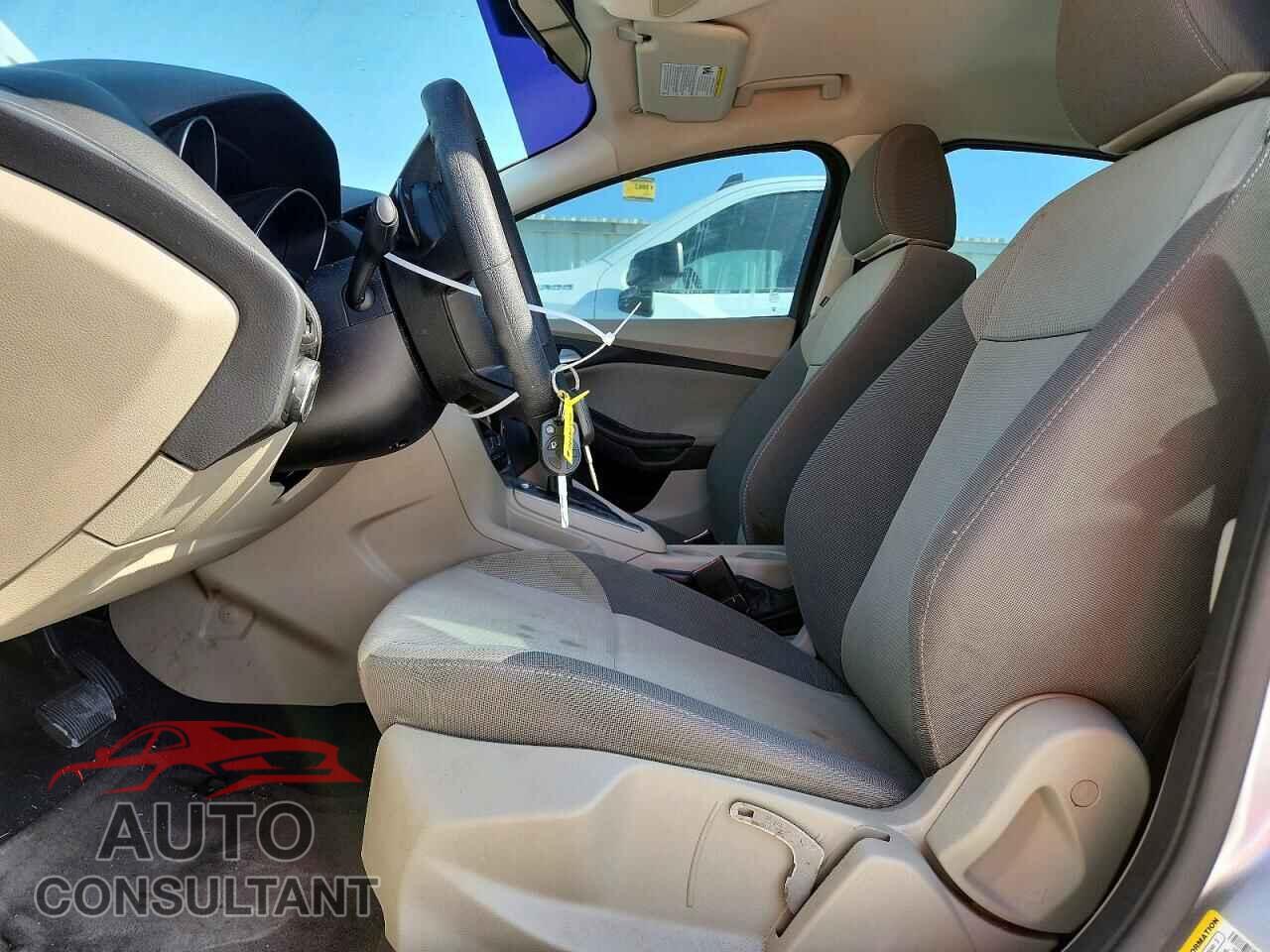 FORD FOCUS 2012 - 1FAHP3F27CL461956