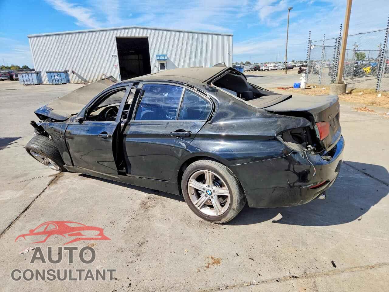 BMW 3 SERIES 2013 - WBA3C3C50DF979418
