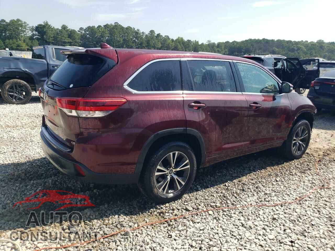 TOYOTA HIGHLANDER 2018 - 5TDZZRFH7JS287673