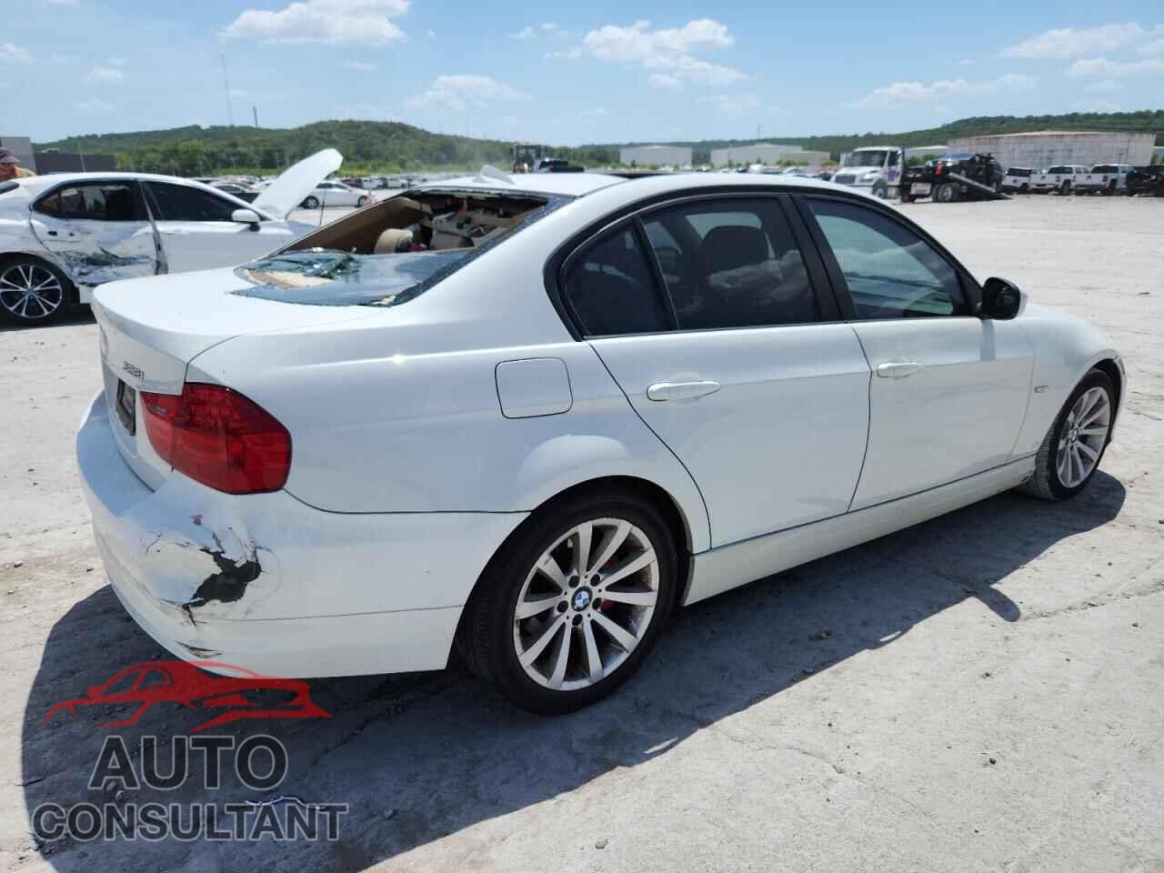 BMW 3 SERIES 2011 - WBAPH7C51BE677455