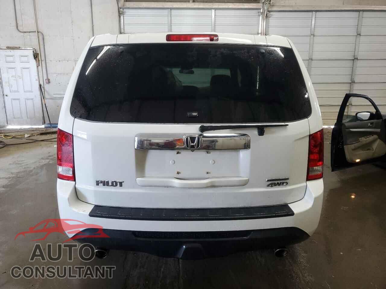 HONDA PILOT 2015 - 5FNYF4H31FB072262