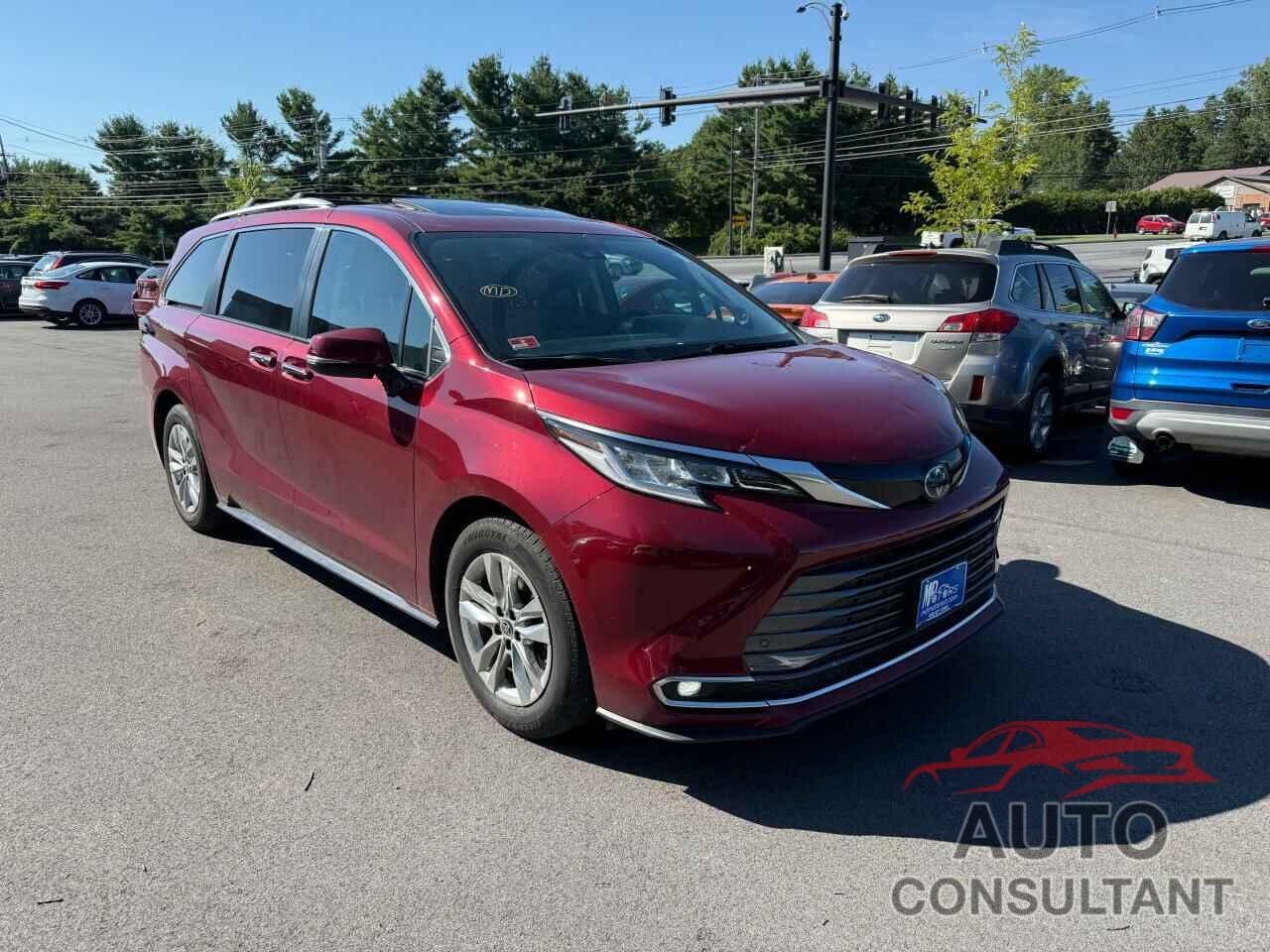 TOYOTA SIENNA 2022 - 5TDZSKFC9NS062998
