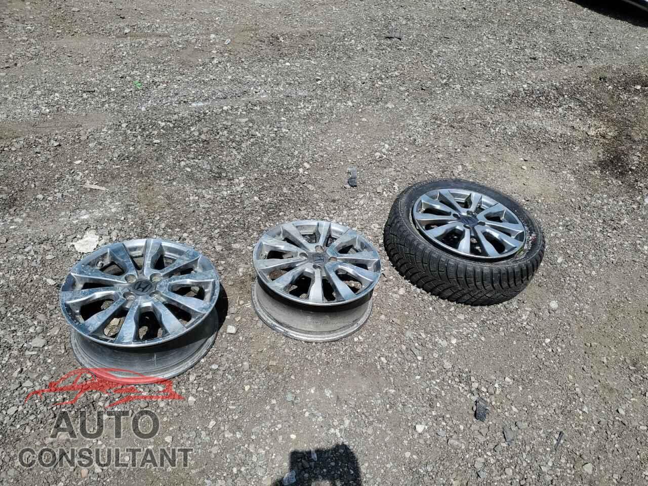 HONDA FIT 2013 - JHMGE8G51DC042373