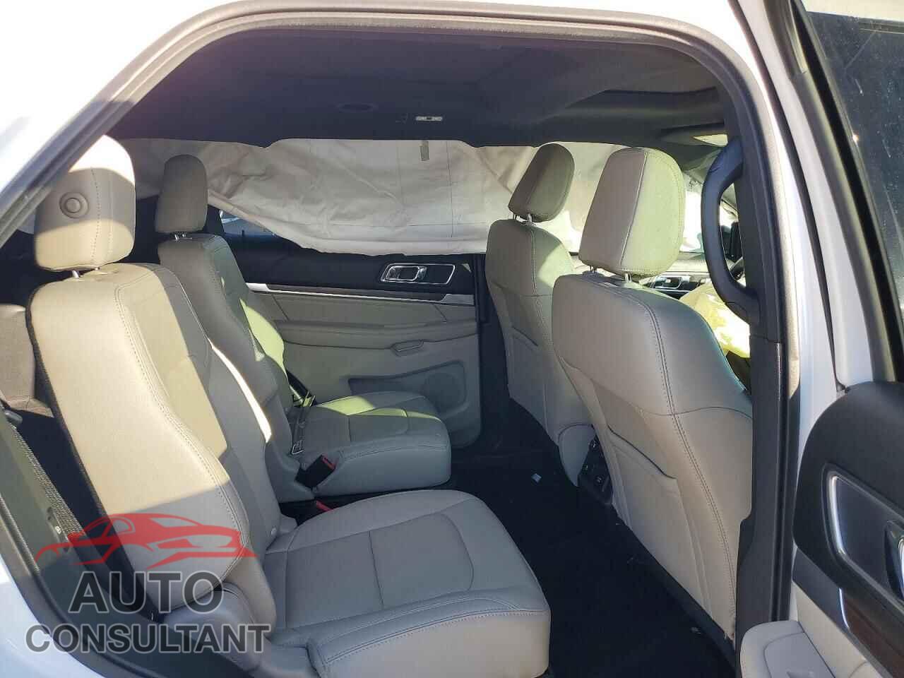 FORD EXPLORER 2018 - 1FM5K7F89JGB15237