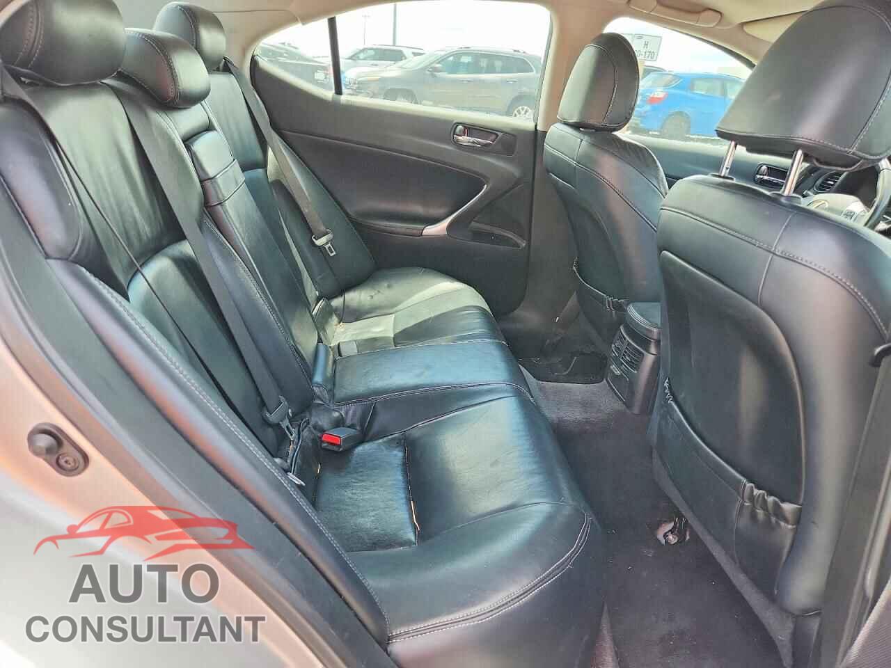 LEXUS IS 2011 - JTHBF5C20B5145495