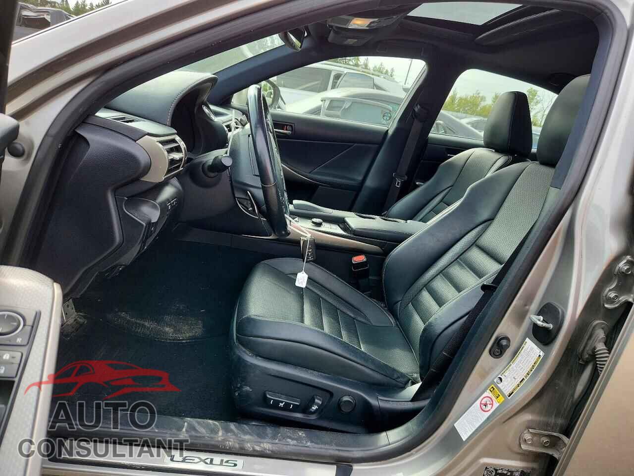 LEXUS IS 2015 - JTHCE1D24F5008080