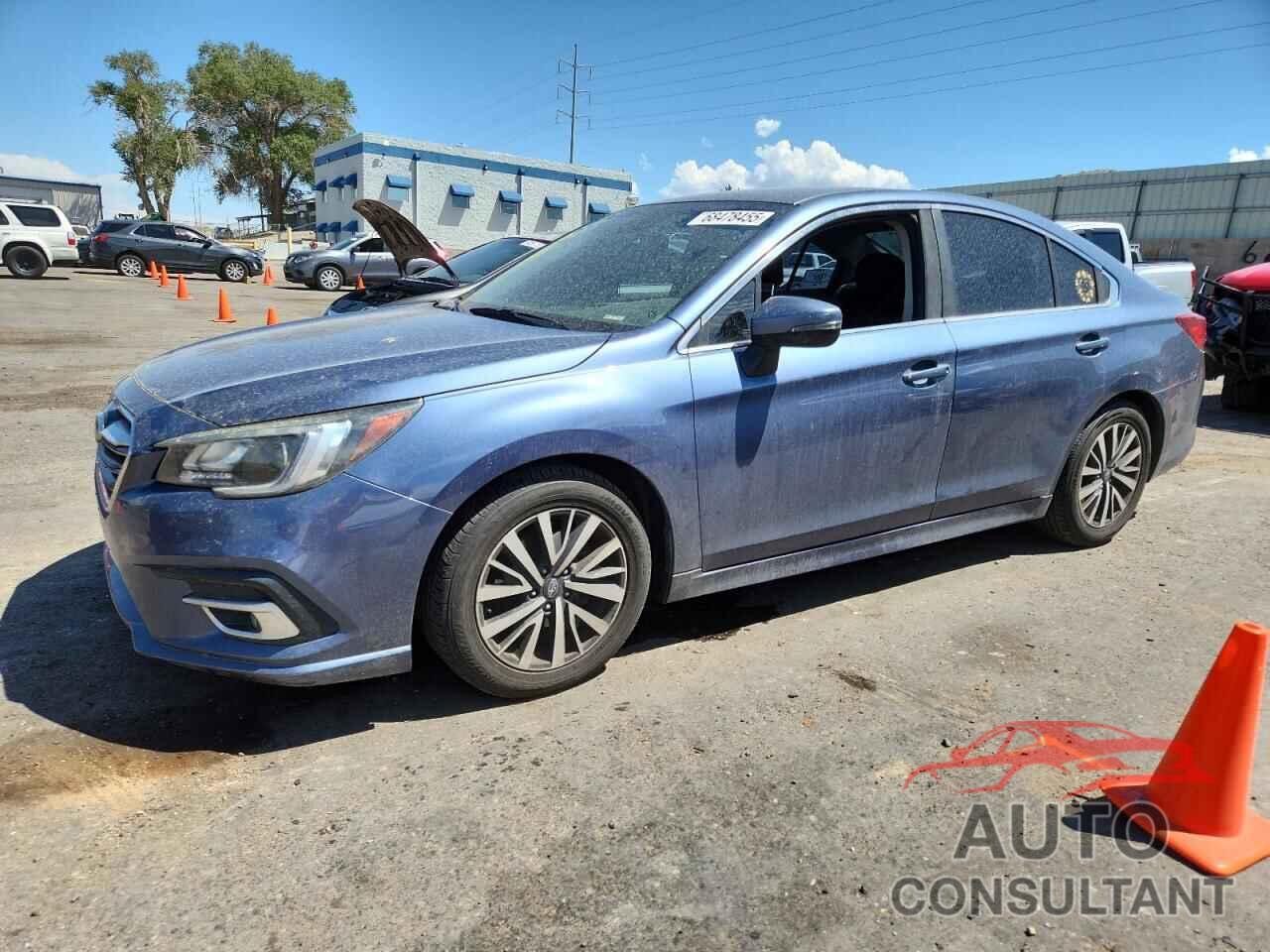 SUBARU LEGACY 2018 - 4S3BNAF68J3042153