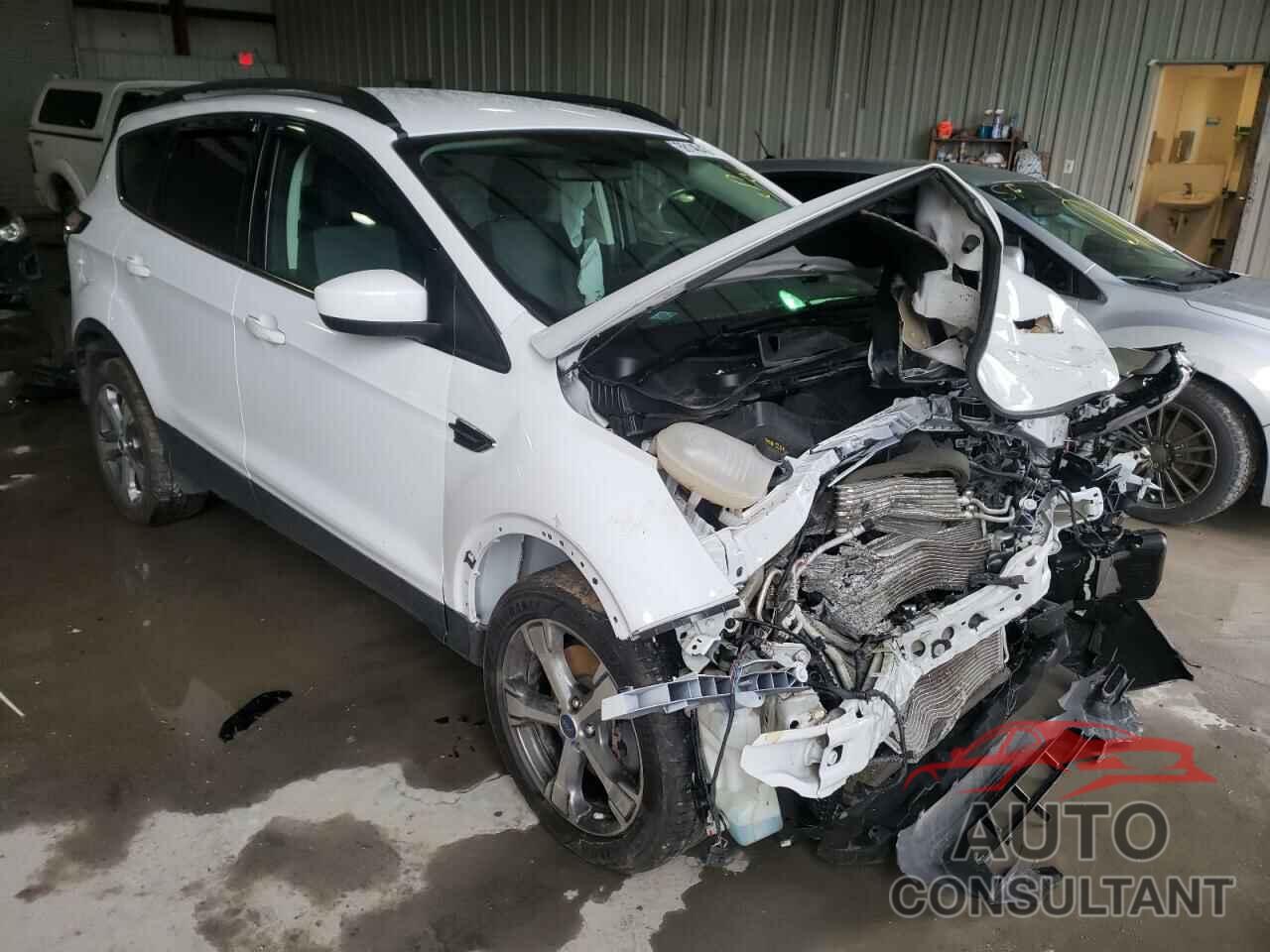 FORD ESCAPE 2017 - 1FMCU9G90HUC83705