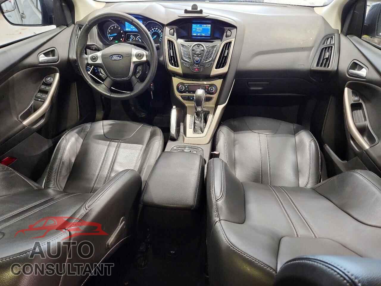 FORD FOCUS 2012 - 1FAHP3H21CL421756