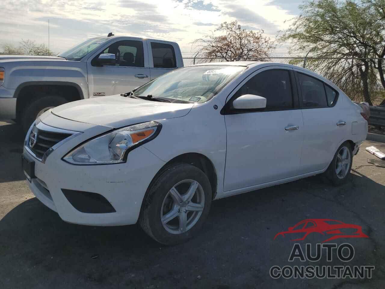 NISSAN VERSA 2018 - 3N1CN7AP9JL886104