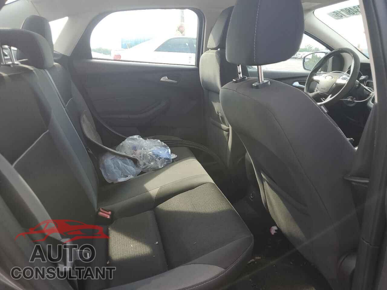 FORD FOCUS 2014 - 1FADP3F25EL431985