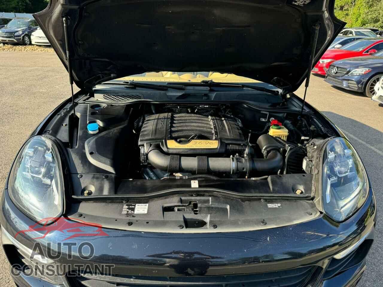 PORSCHE CAYENNE 2016 - WP1AA2A24GLA02872