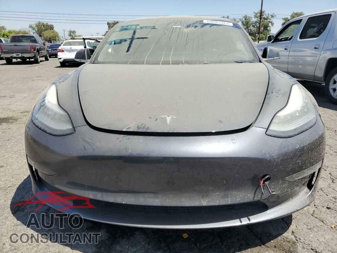 TESLA MODEL 3 2018 - 5YJ3E1EA1JF153477