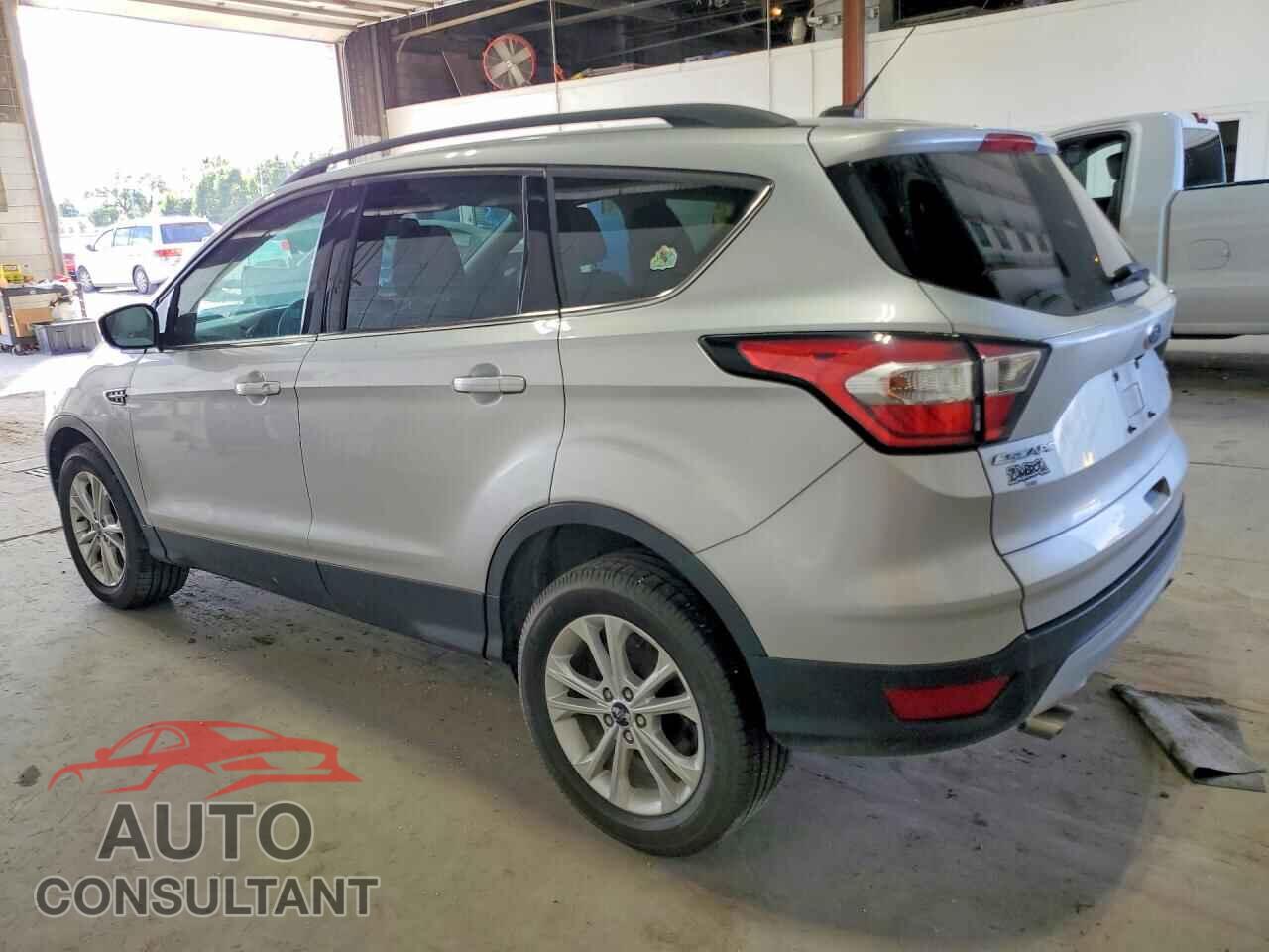 FORD ESCAPE 2017 - 1FMCU9GD2HUC98601