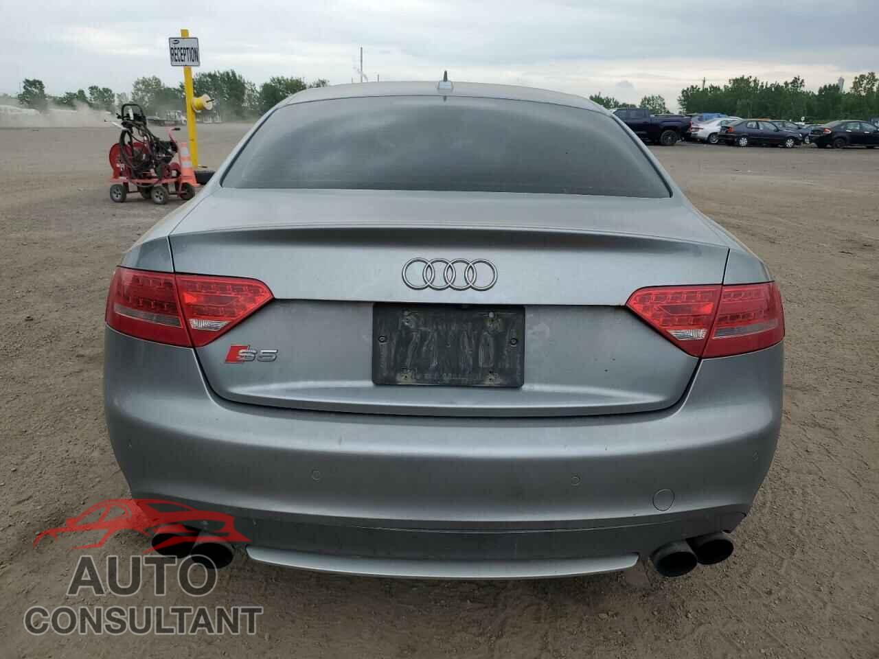 AUDI S5/RS5 2010 - WAUGVBFR9AA024744