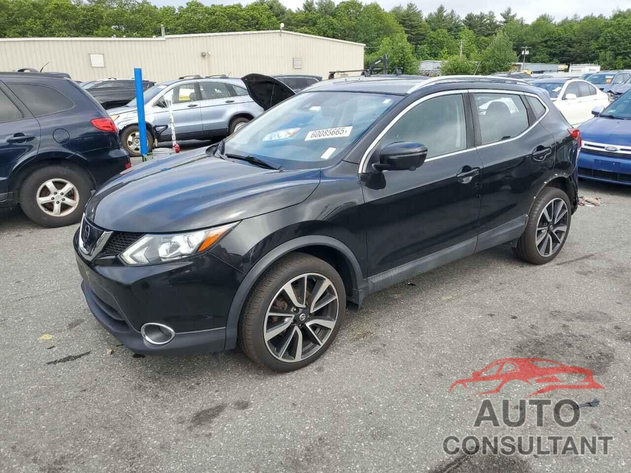 NISSAN ROGUE 2017 - JN1BJ1CR2HW107004
